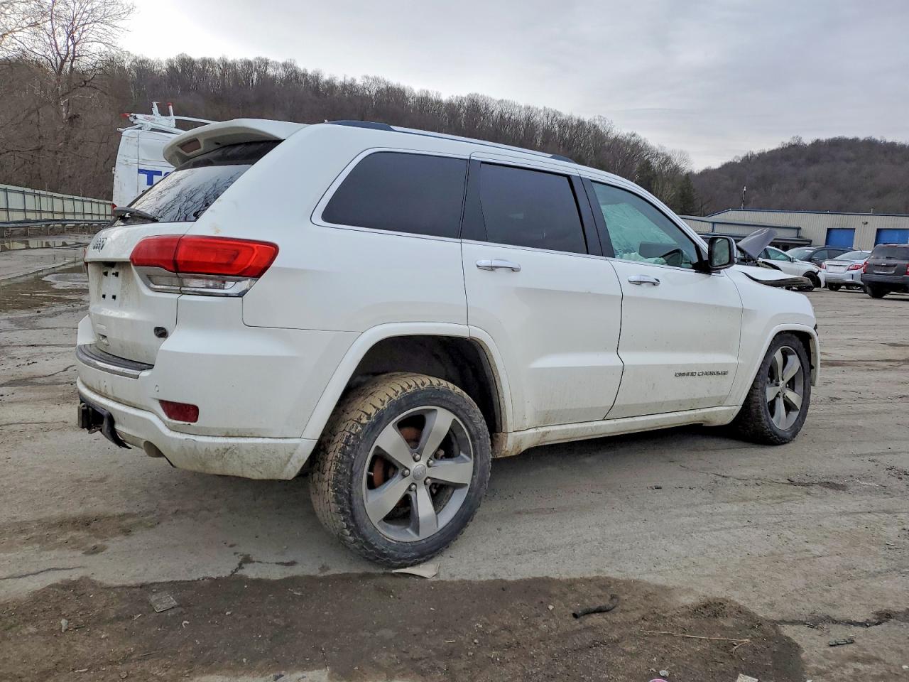 2016 JEEP GRAND CHEROKEE OVERLAND photo 3