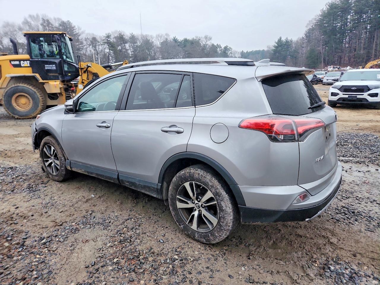2018 TOYOTA RAV4 ADVENTURE photo 2