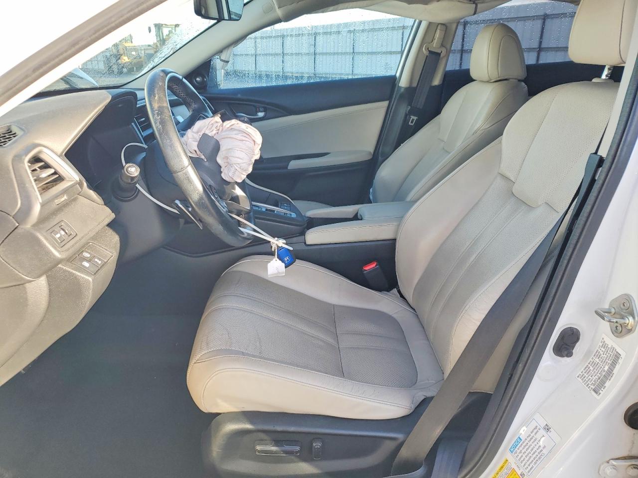 2019 HONDA INSIGHT TOURING photo 7