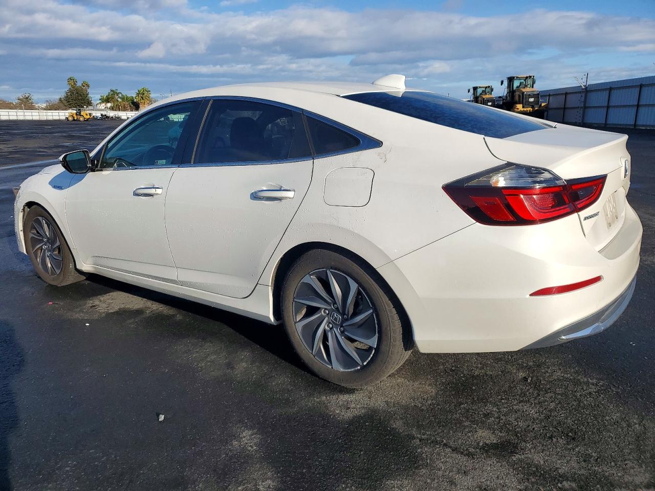 2019 HONDA INSIGHT TOURING photo 2