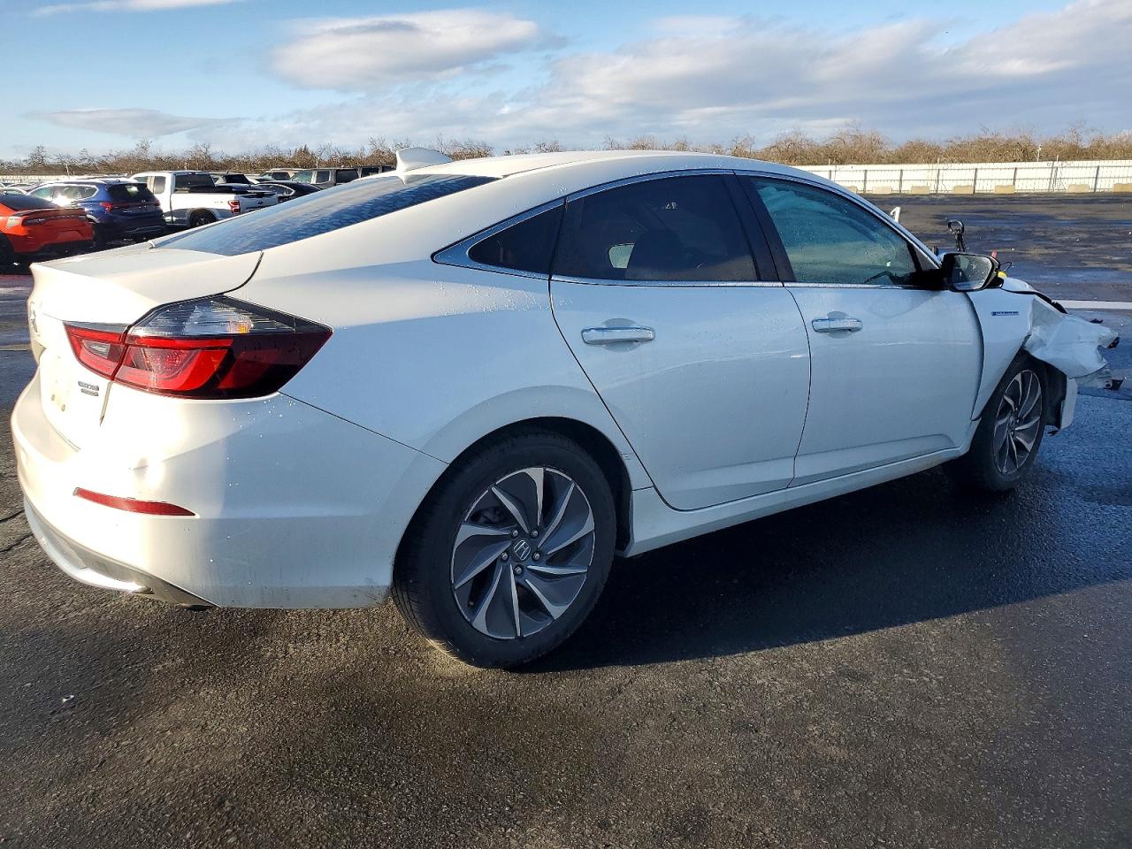 2019 HONDA INSIGHT TOURING photo 3