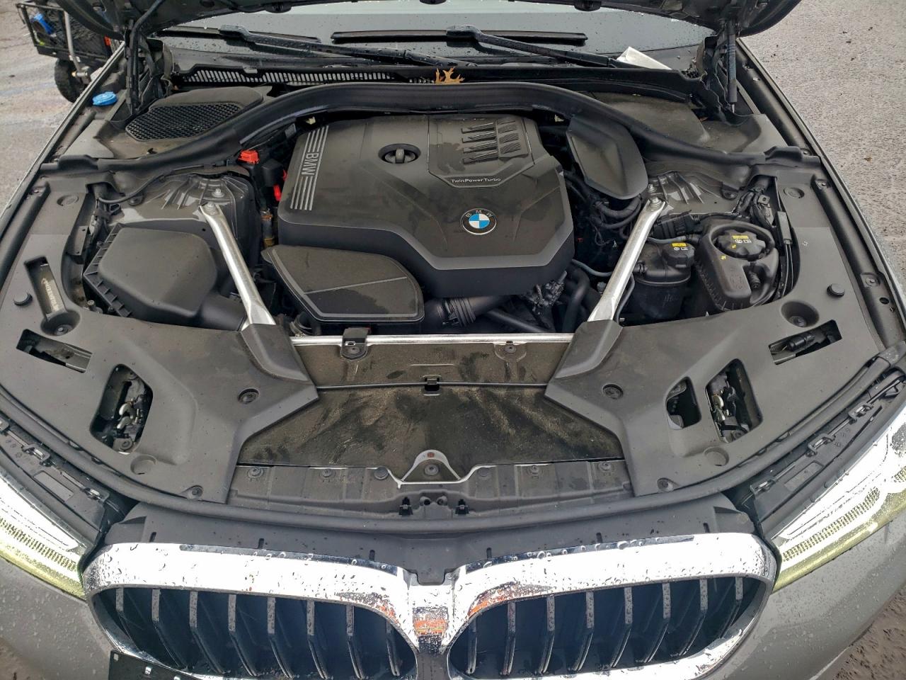 2021 BMW 530 XI photo 11