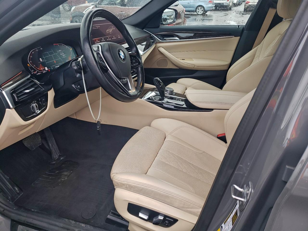 2021 BMW 530 XI photo 7
