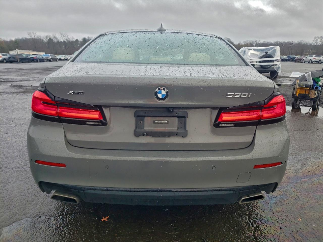 2021 BMW 530 XI photo 6