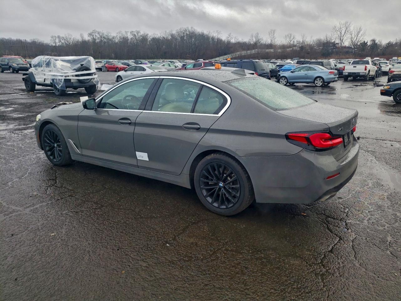 2021 BMW 530 XI photo 2
