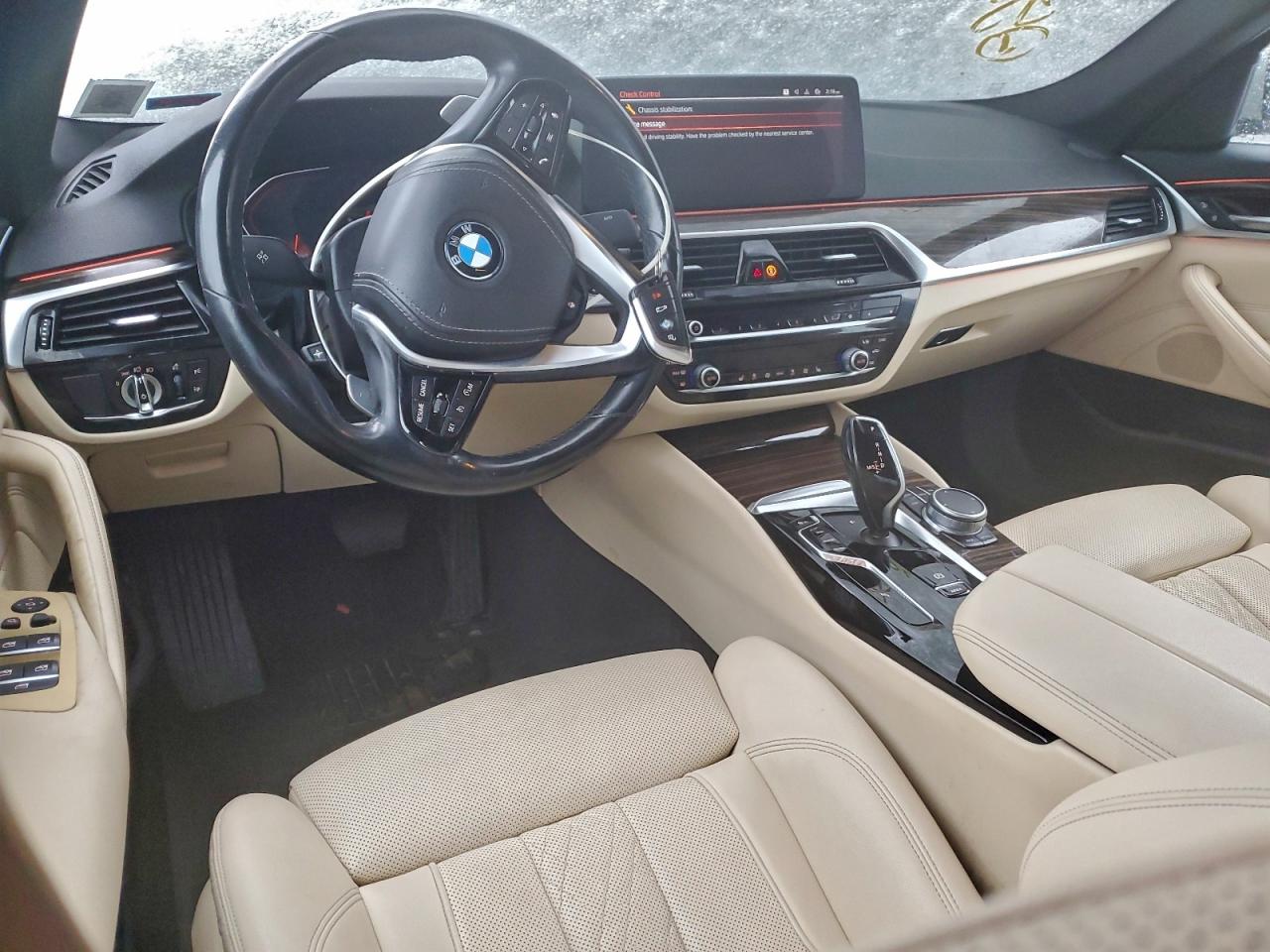 2021 BMW 530 XI photo 8
