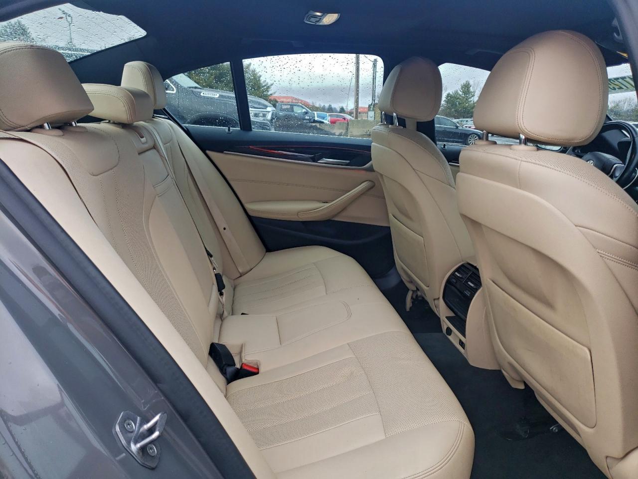2021 BMW 530 XI photo 10
