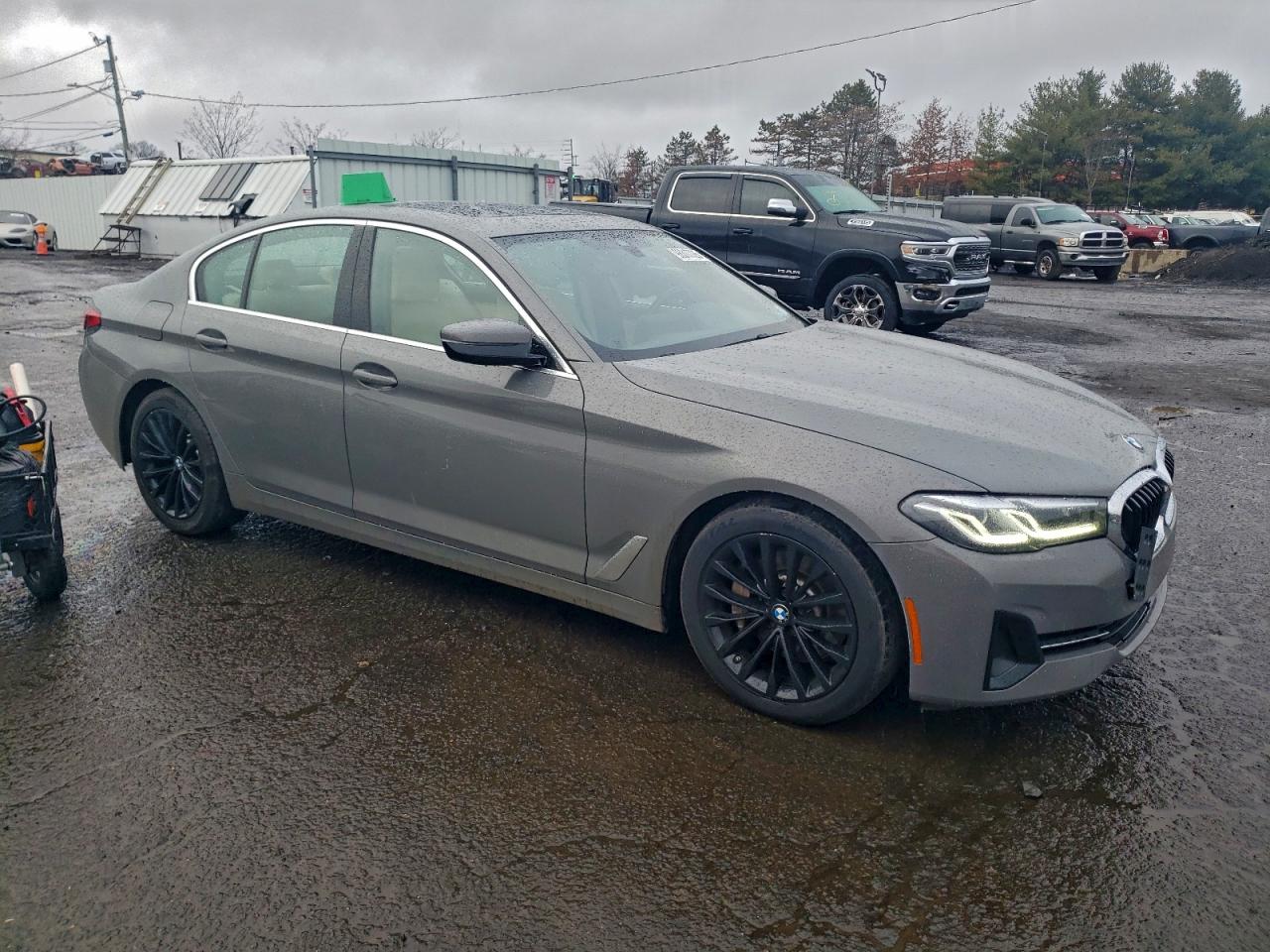 2021 BMW 530 XI photo 4