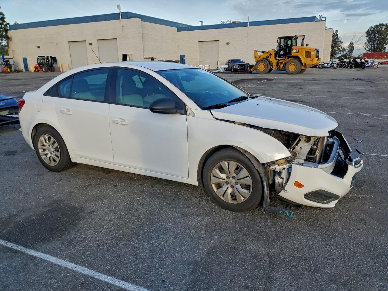 2016 CHEVROLET CRUZE LIMITED LS photo 4