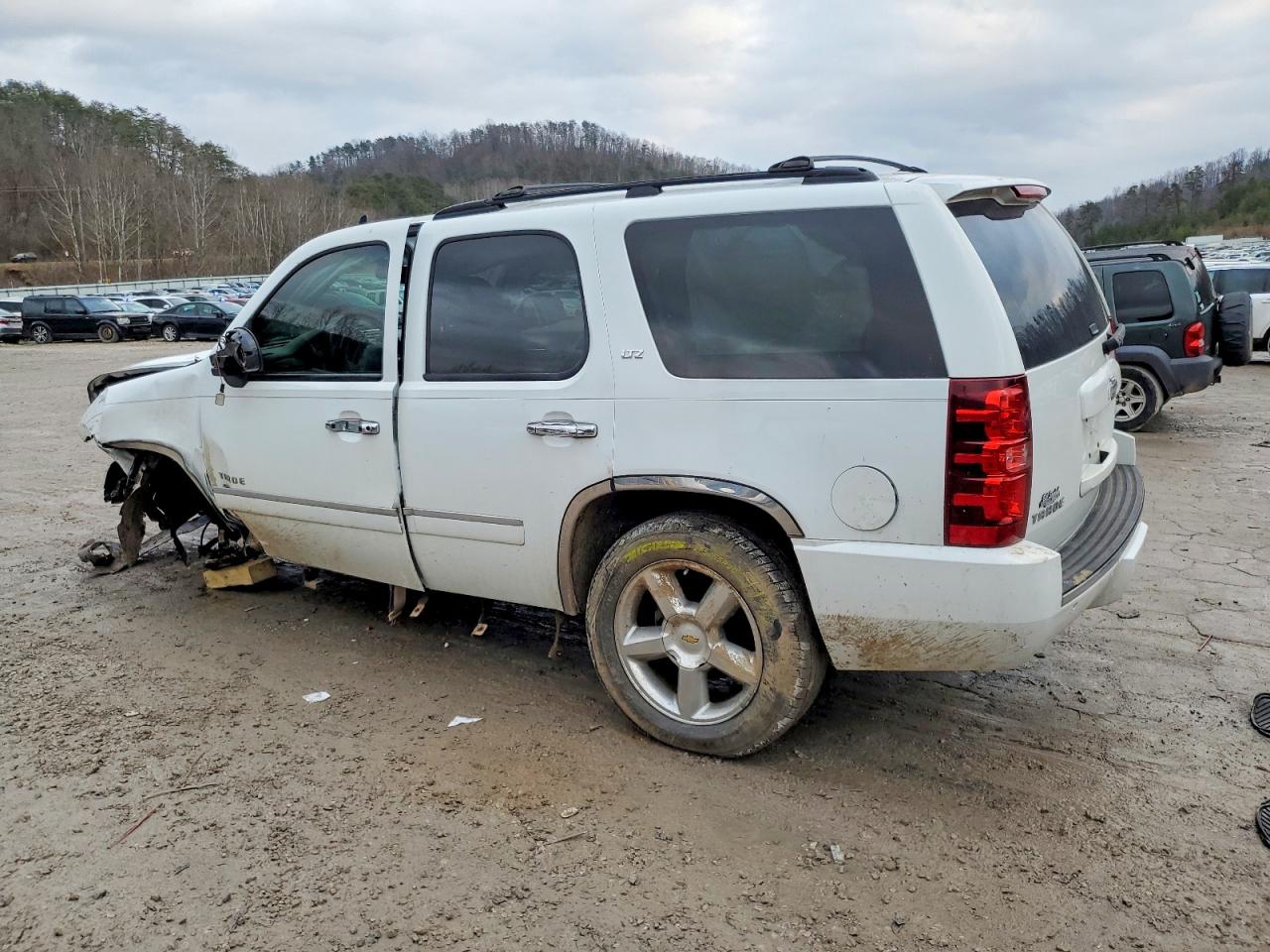 2011 CHEVROLET TAHOE K1500 LTZ photo 2