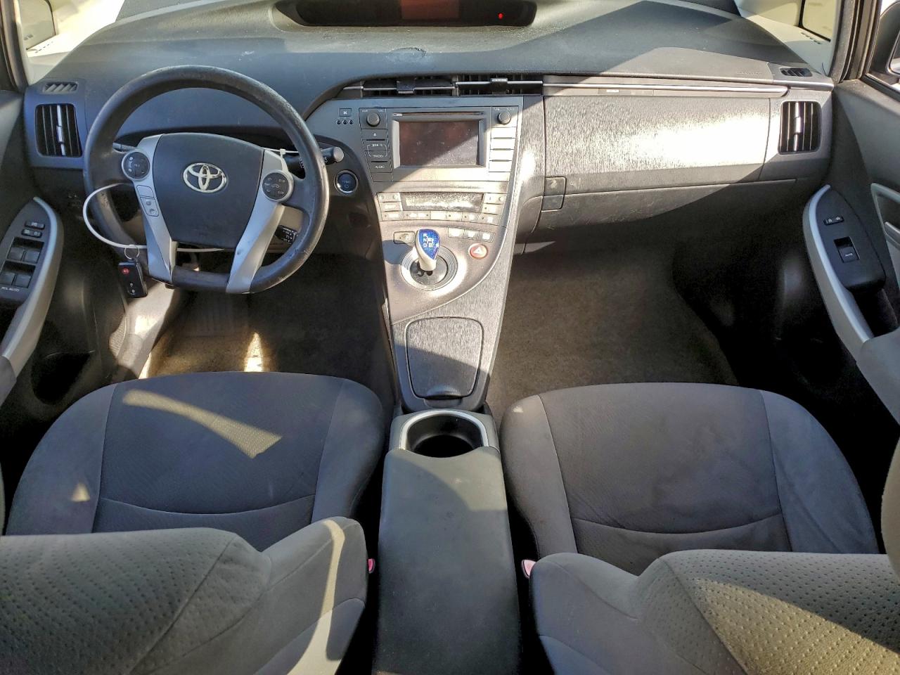 2012 TOYOTA PRIUS photo 8