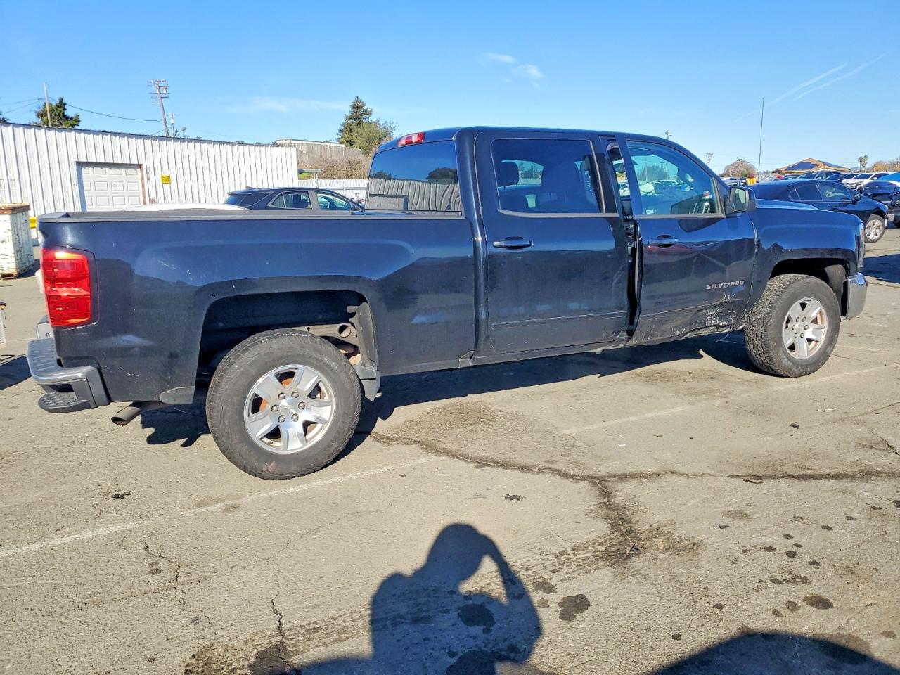 2017 CHEVROLET SILVERADO C1500 LT photo 3