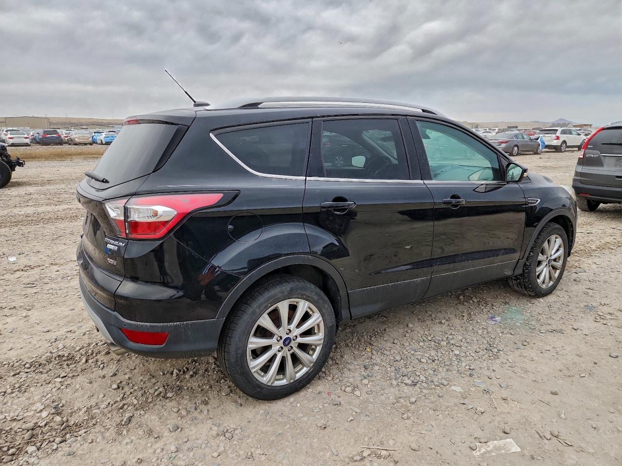 2017 FORD ESCAPE TITANIUM photo 3