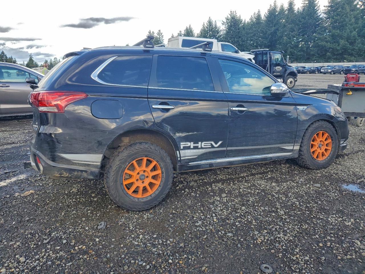 2018 MITSUBISHI OUTLANDER SE photo 3