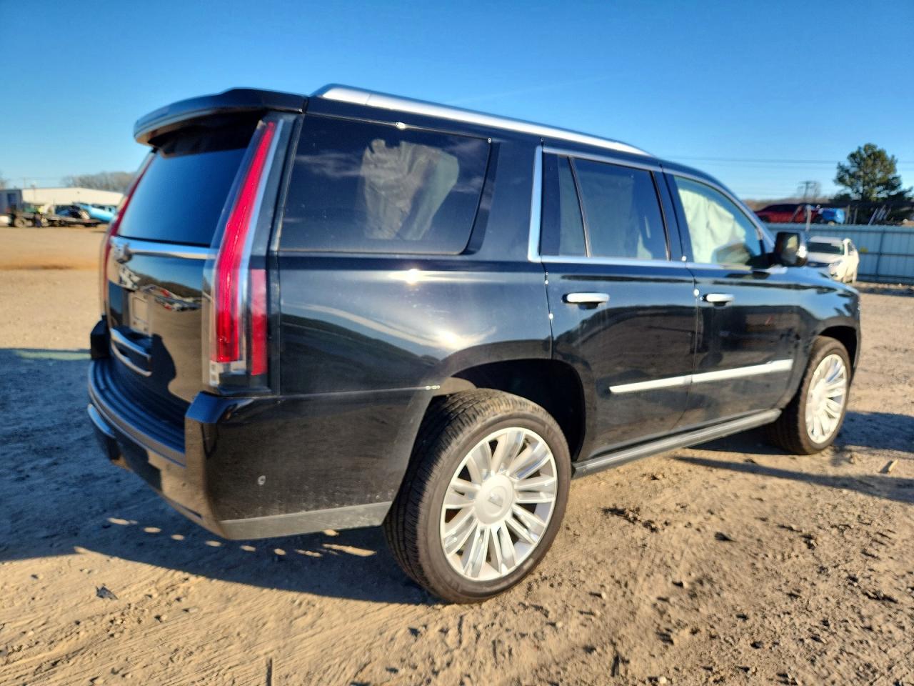 2020 CADILLAC ESCALADE PLATINUM photo 3