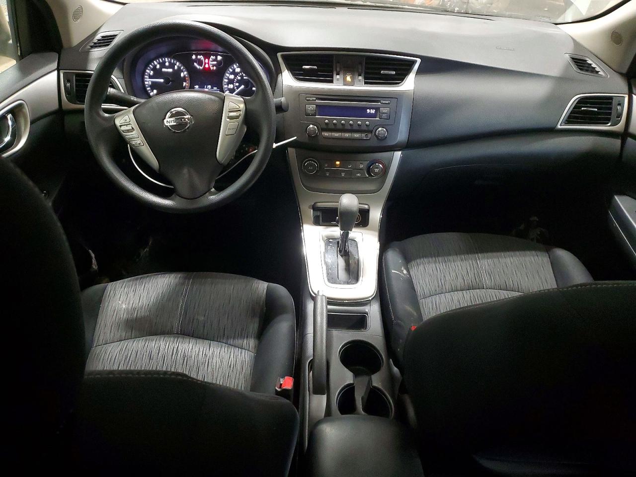 2014 NISSAN SENTRA S photo 8