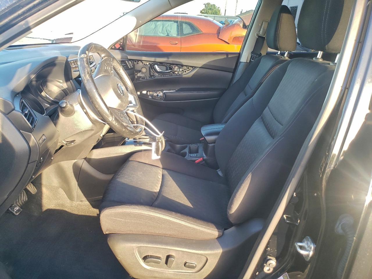 2020 NISSAN ROGUE S photo 19