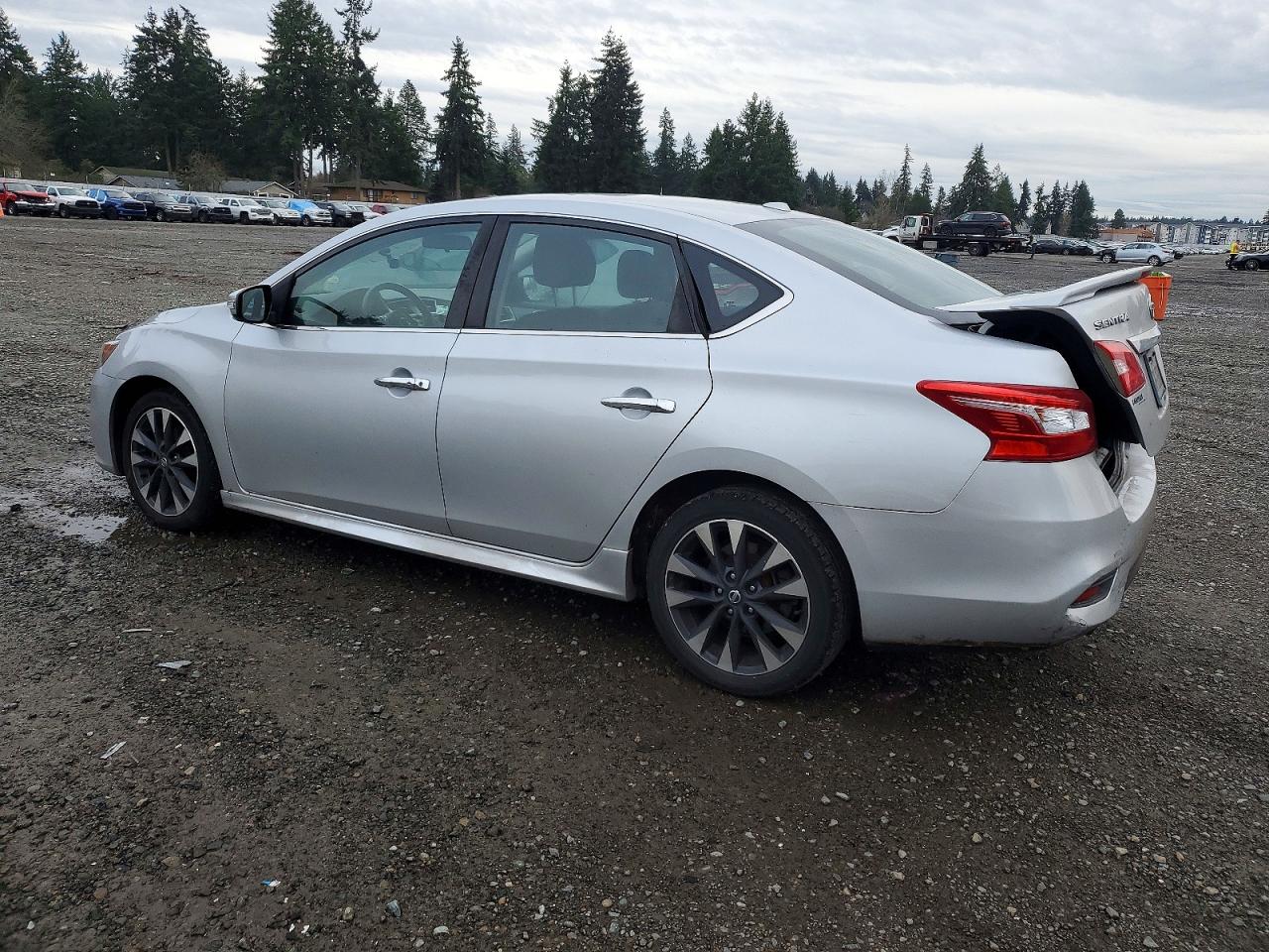 2017 NISSAN SENTRA SR photo 4