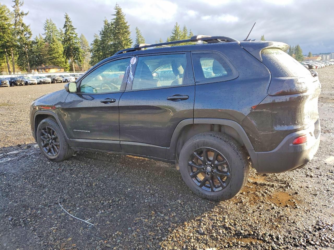 2015 JEEP CHEROKEE SPORT photo 2