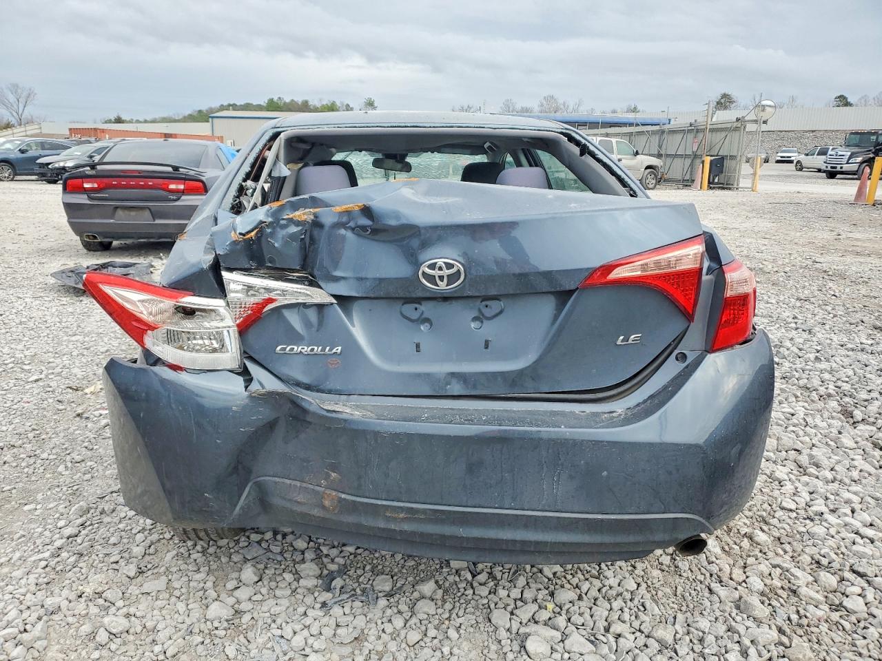 2017 TOYOTA COROLLA L photo 6