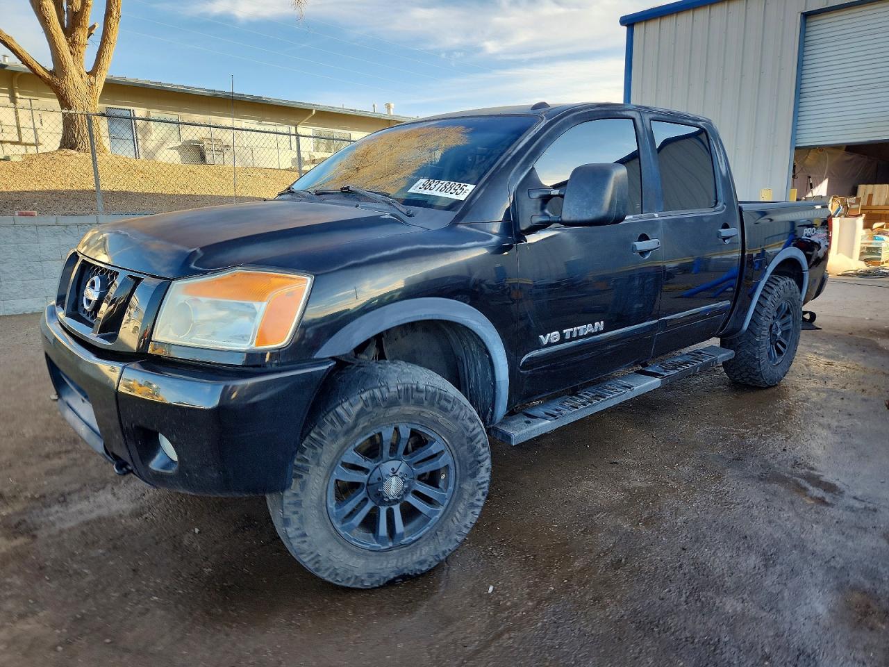 2010 NISSAN TITAN