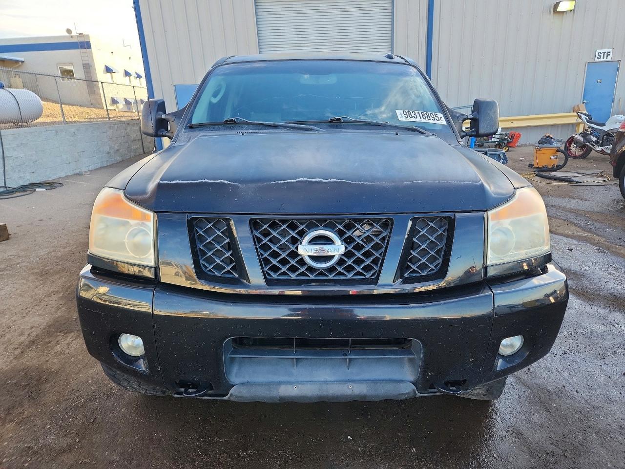 2010 NISSAN TITAN SE photo 5