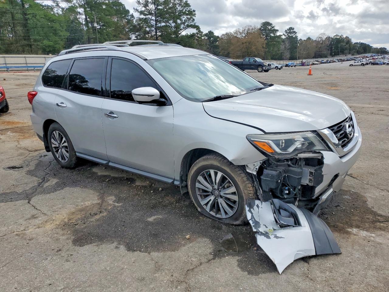 2017 NISSAN PATHFINDER S photo 4