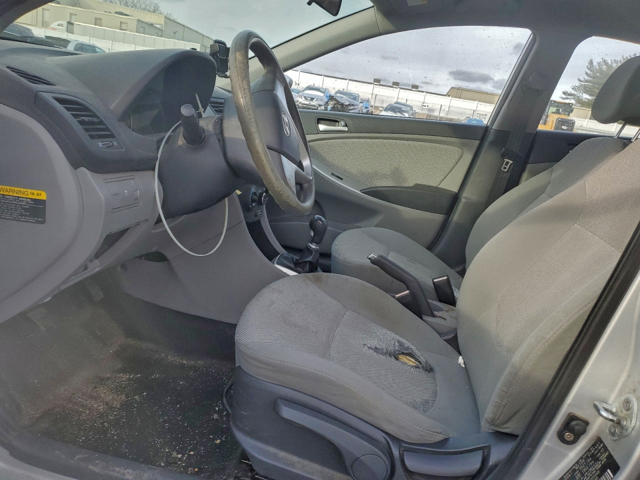 2012 HYUNDAI ACCENT GLS photo 7