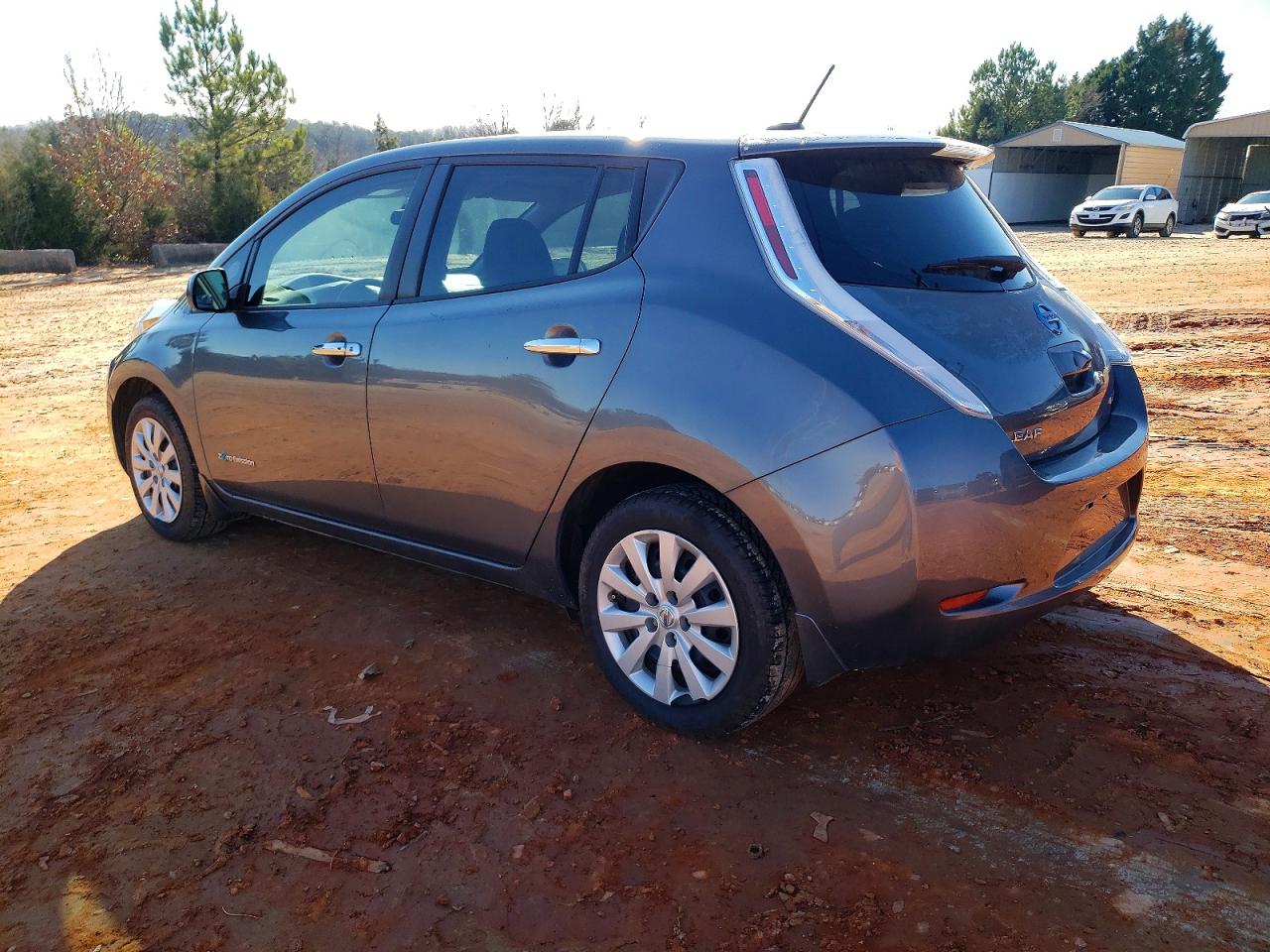 2016 NISSAN LEAF S photo 2