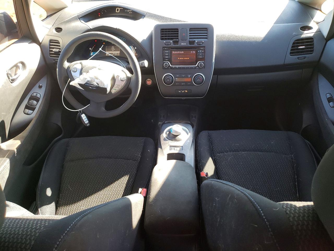 2016 NISSAN LEAF S photo 8