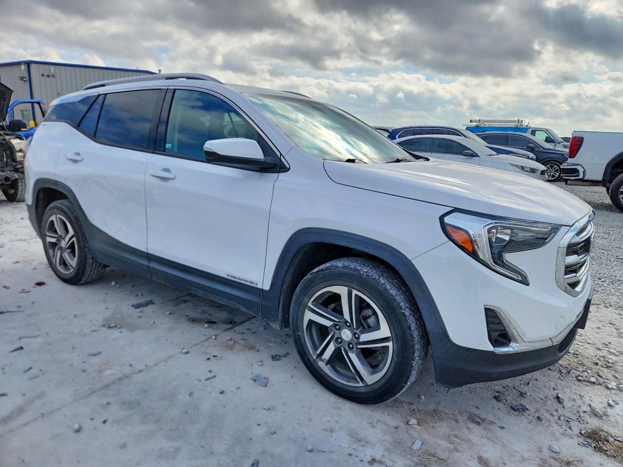 2019 GMC TERRAIN SLT photo 4