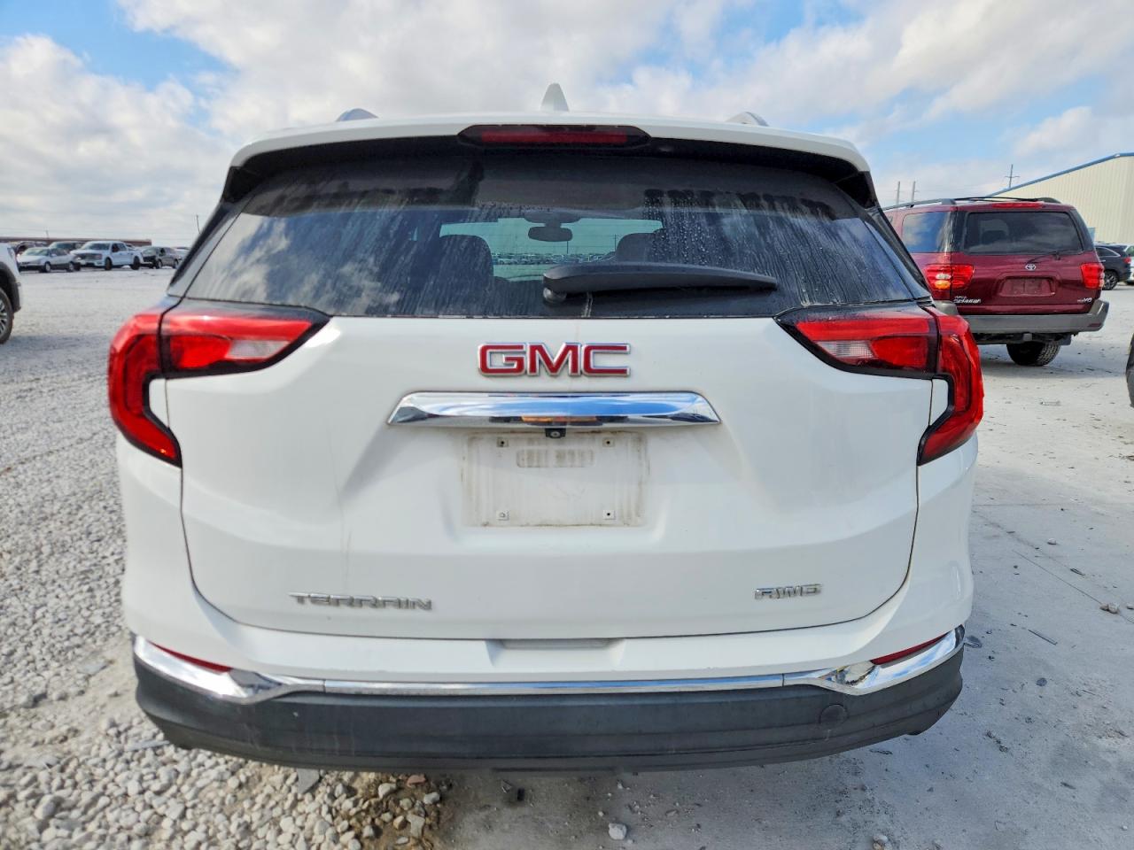 2019 GMC TERRAIN SLT photo 6