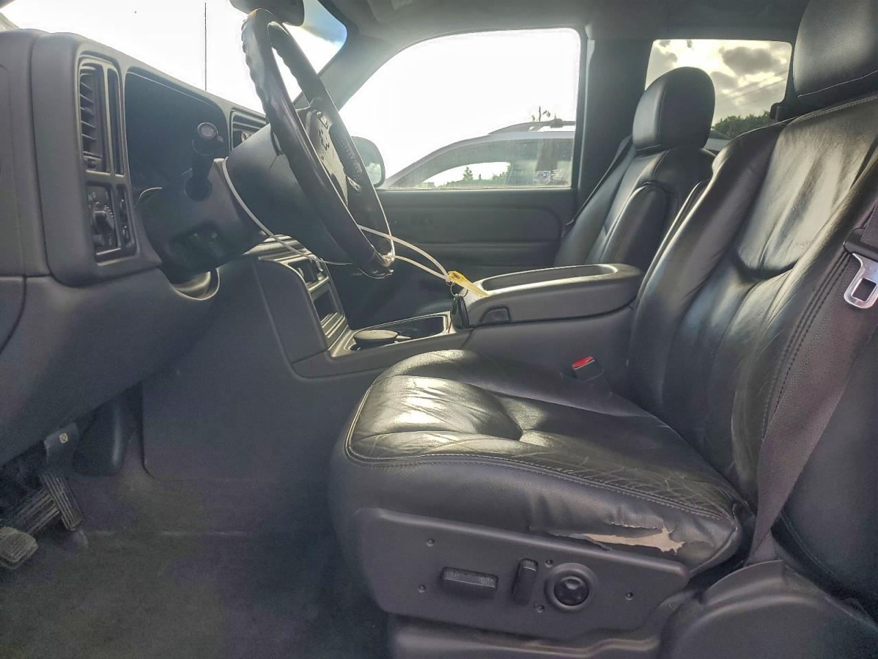 2004 CHEVROLET SILVERADO C1500 photo 7