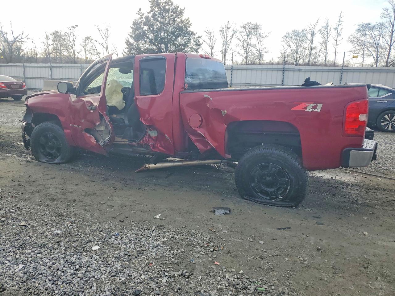 2007 CHEVROLET SILVERADO K1500 photo 2