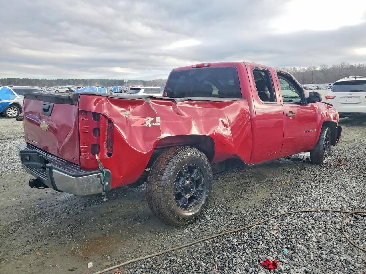 2007 CHEVROLET SILVERADO K1500 photo 3