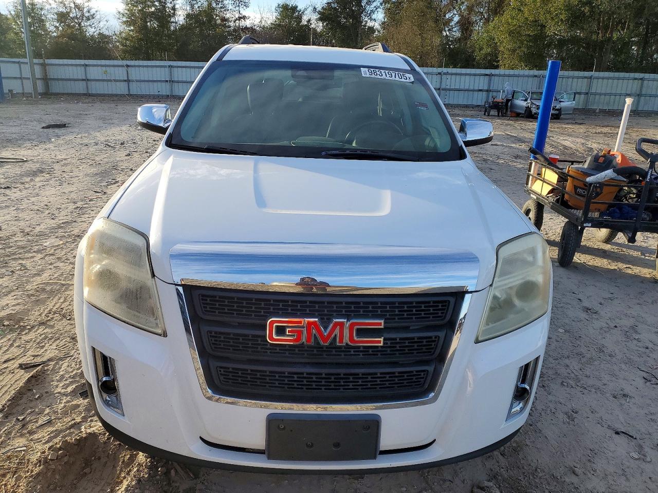 2013 GMC TERRAIN SLT photo 9