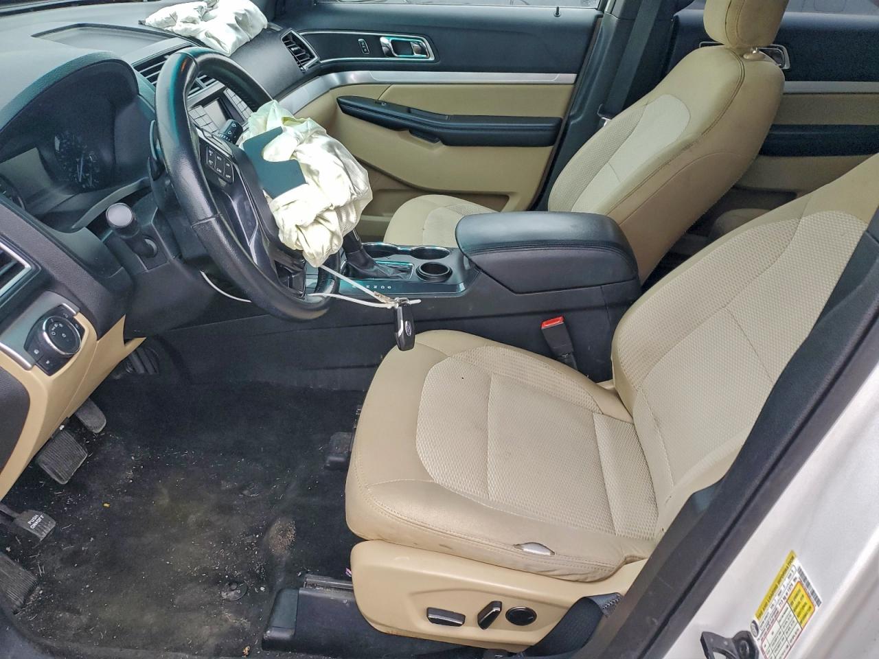 2017 FORD EXPLORER XLT photo 7
