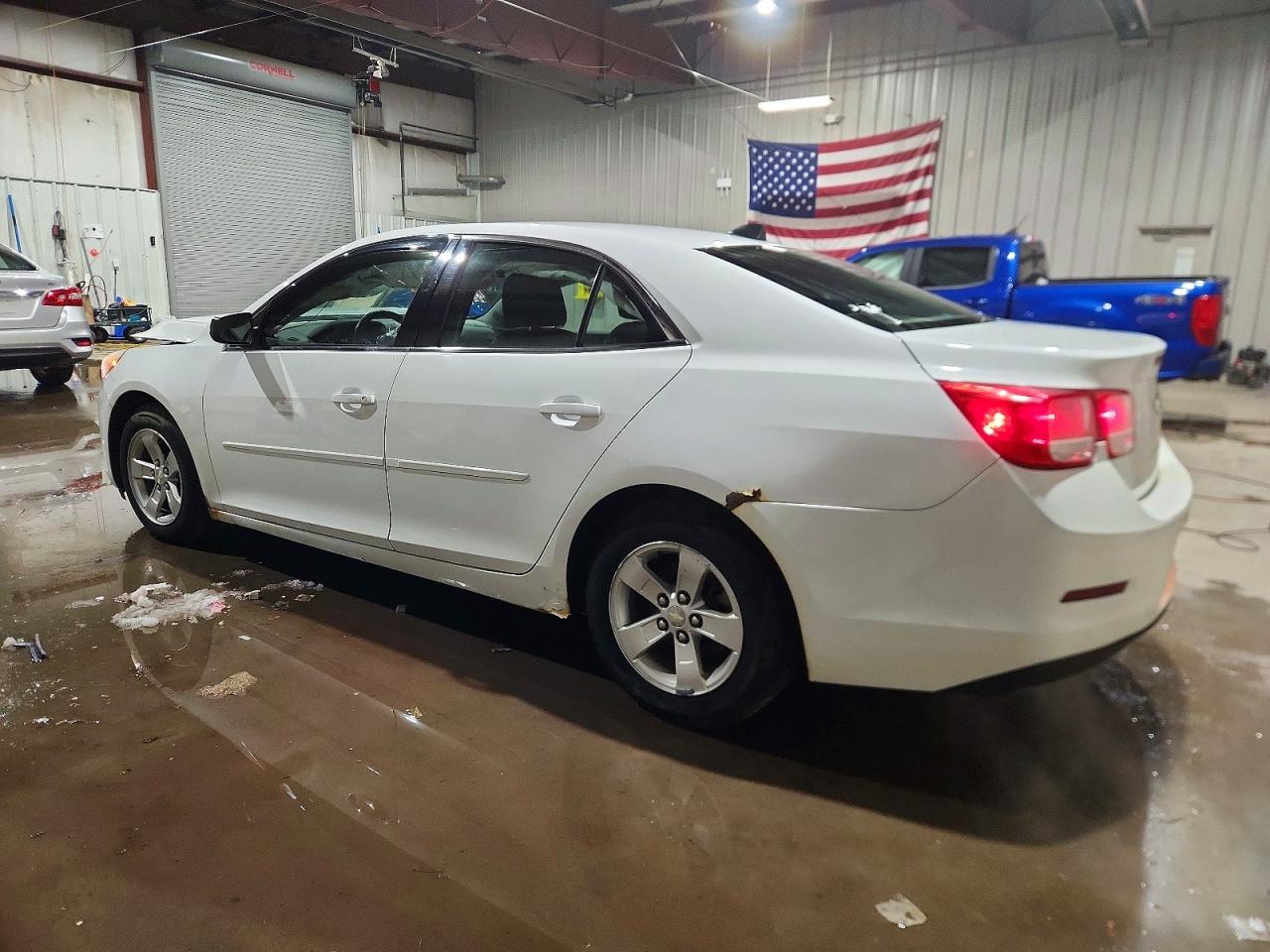 2013 CHEVROLET MALIBU LS photo 2