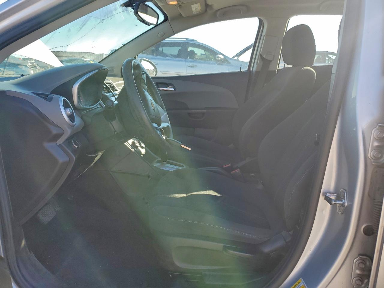 2017 CHEVROLET SONIC LT photo 7