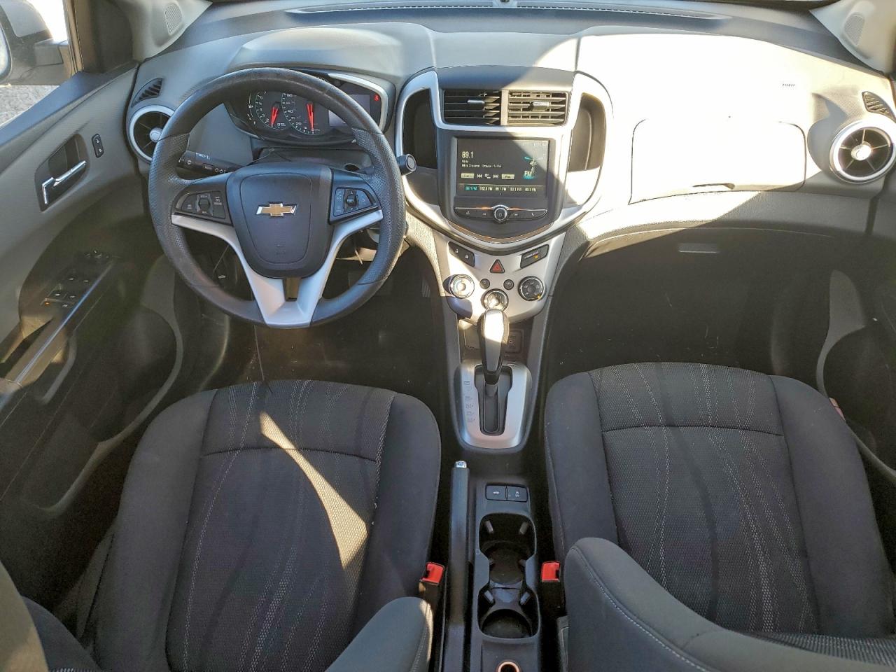 2017 CHEVROLET SONIC LT photo 8