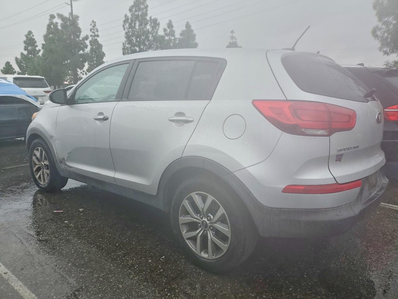 2016 KIA SPORTAGE LX photo 2