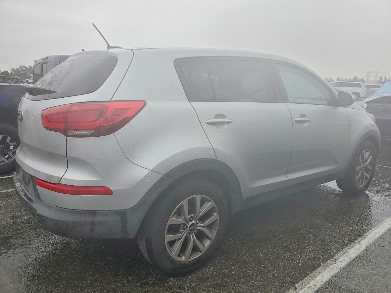 2016 KIA SPORTAGE LX photo 3