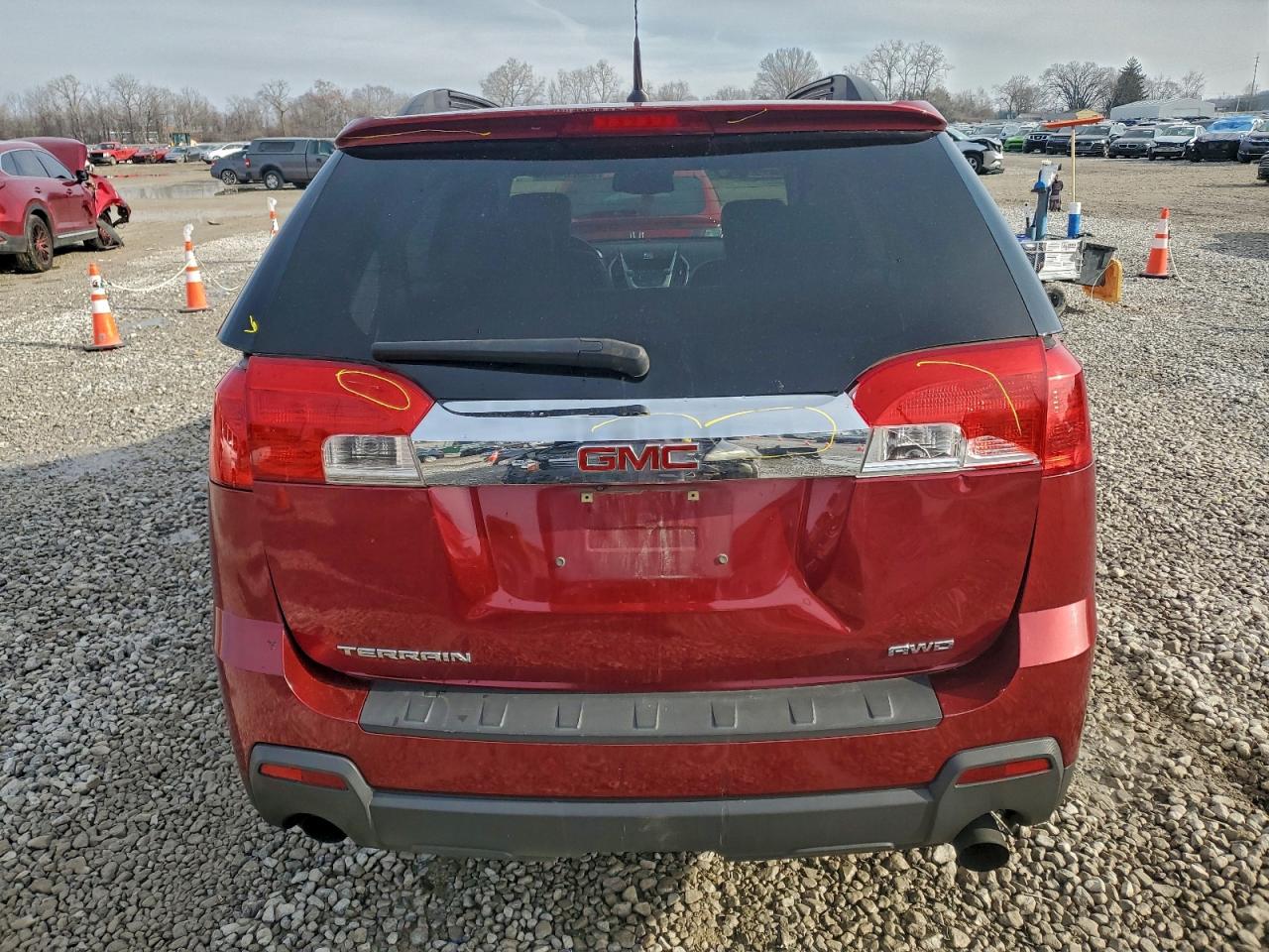 2011 GMC TERRAIN SLT photo 6