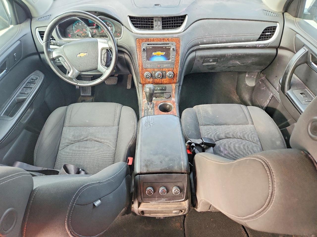 2014 CHEVROLET TRAVERSE LT photo 8