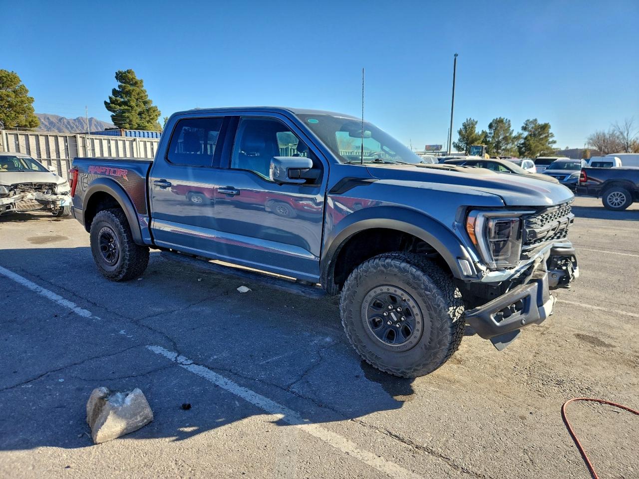2023 FORD F150 RAPTOR photo 4