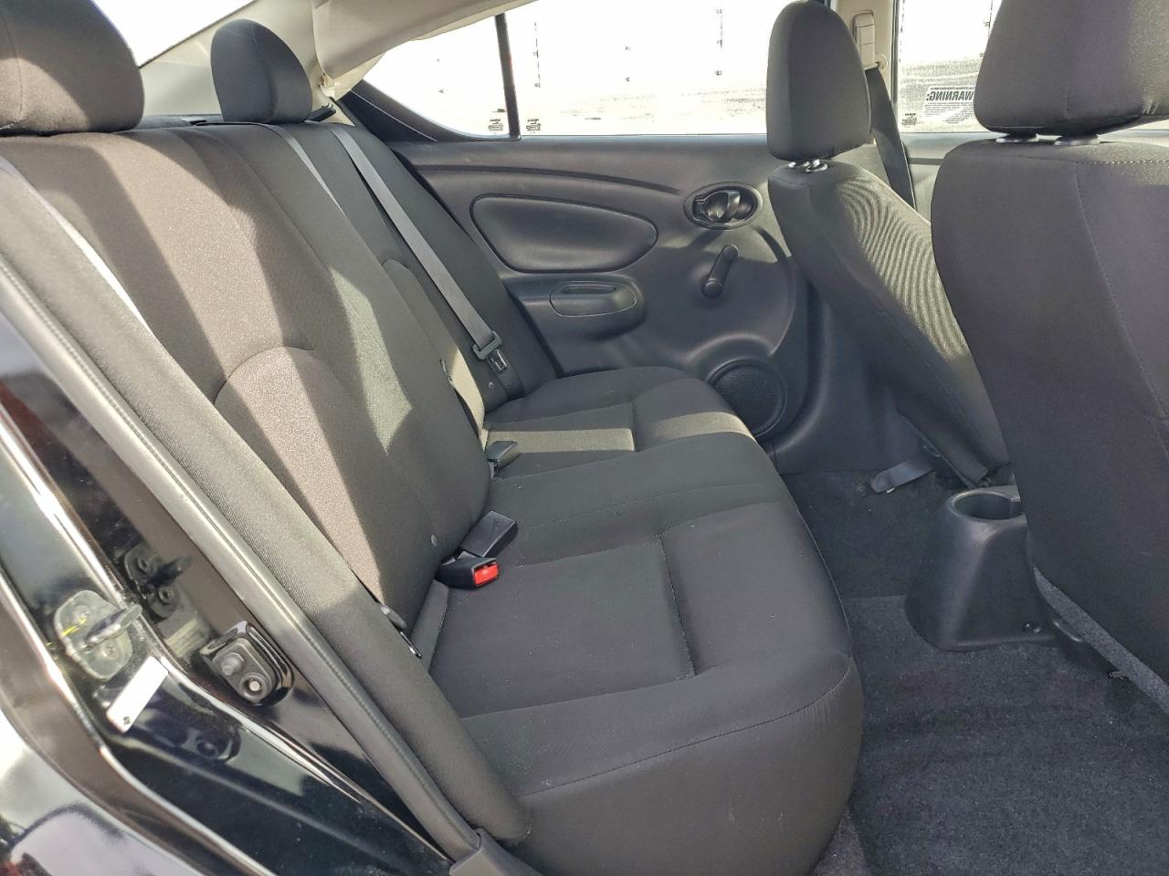 2019 NISSAN VERSA S photo 10