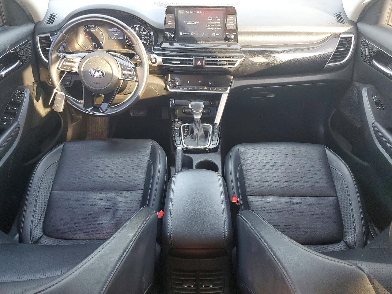 2021 KIA SELTOS EX photo 8