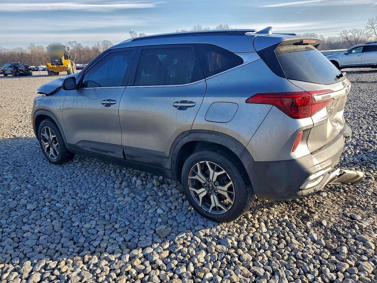 2021 KIA SELTOS EX photo 2