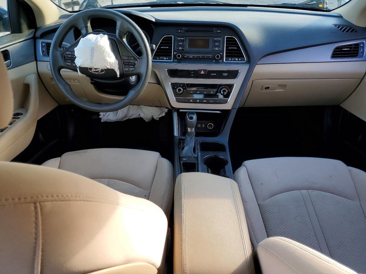 2017 HYUNDAI SONATA BASE photo 8