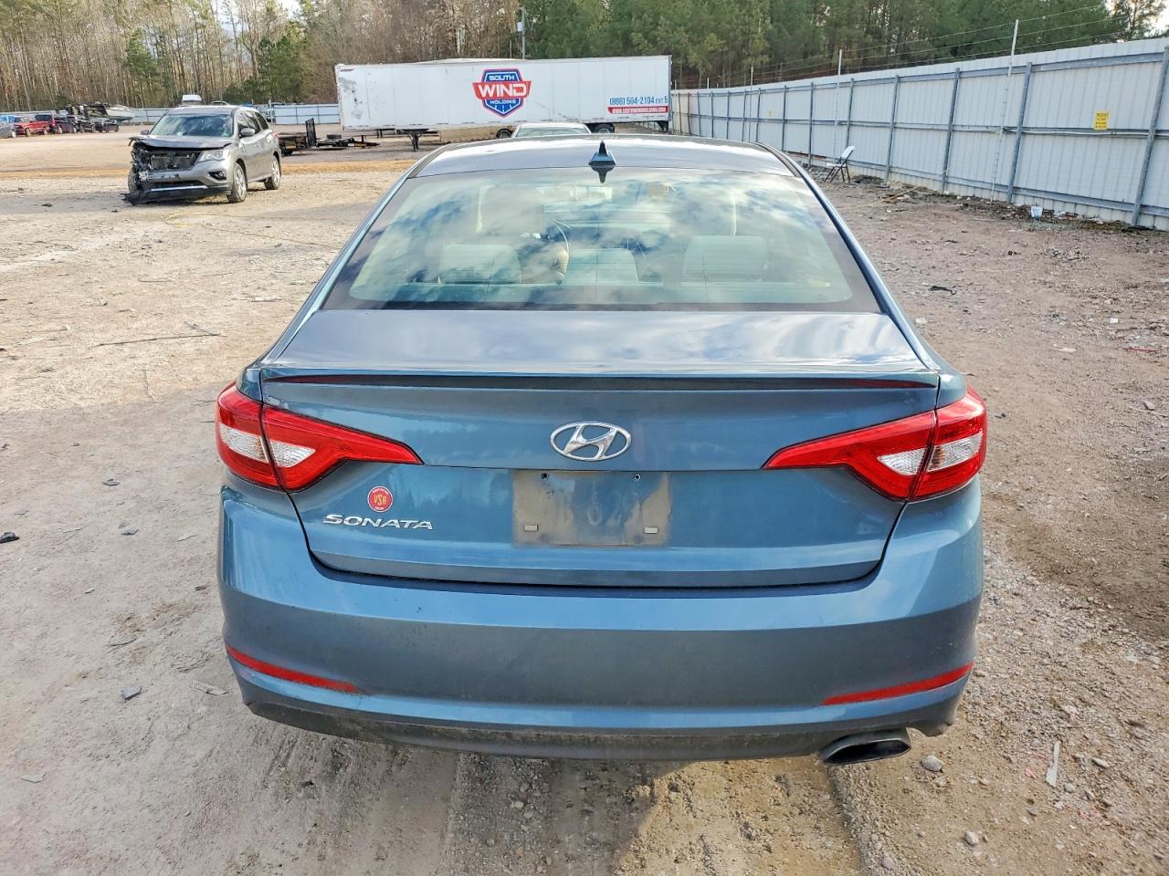 2017 HYUNDAI SONATA BASE photo 6